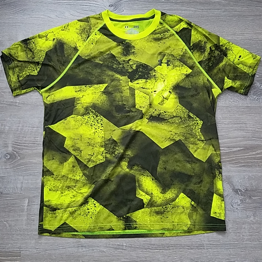 Under Armour Men's heatgear shirt, size L